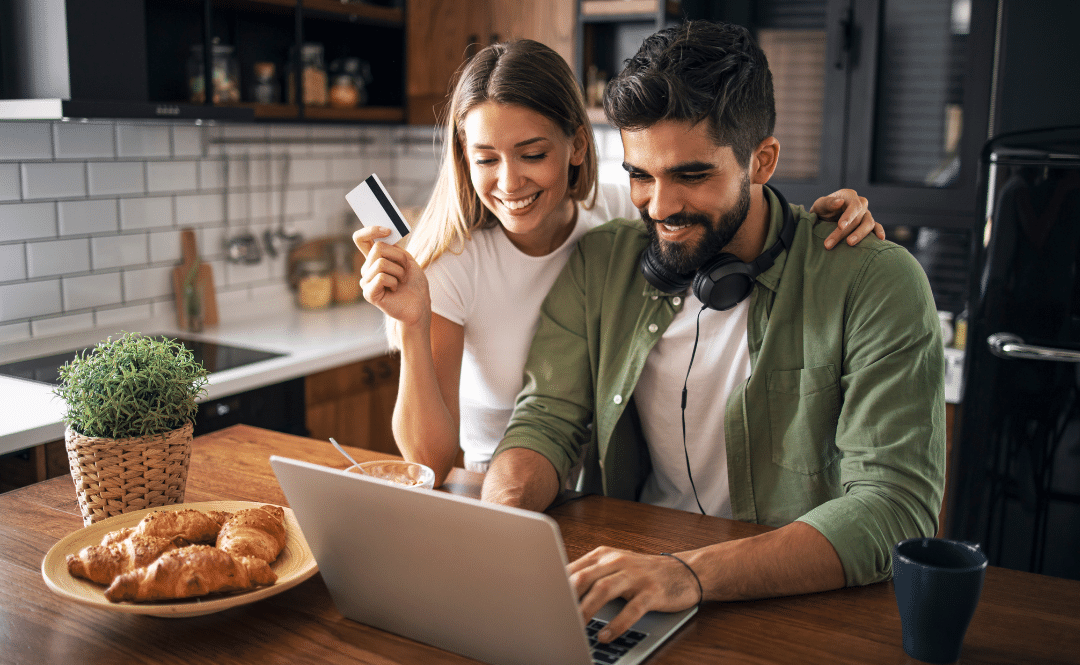 Two customers are happy about the fast loading of the product page